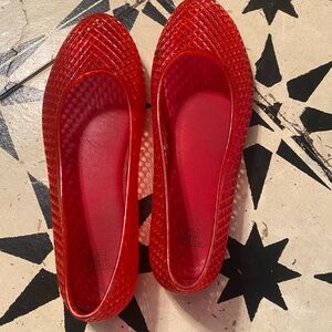 Wild Fang jelly Flats